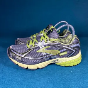 Size 6.5 - Women’s Brooks Ravenna 3 multicolor shoes