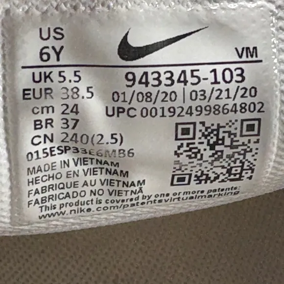Size 6Y/7.5Women - Nike Air Max 270 white shoes