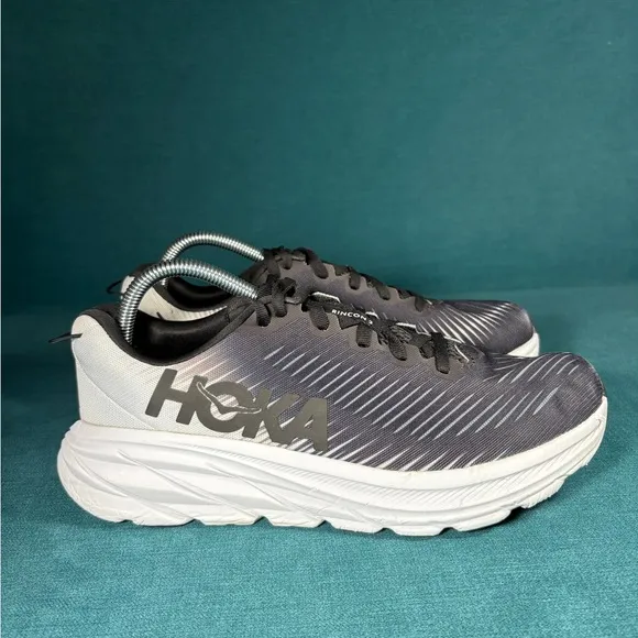 Size 9.5 - Women’s Hoka One Rincon 3 Black/white shoes