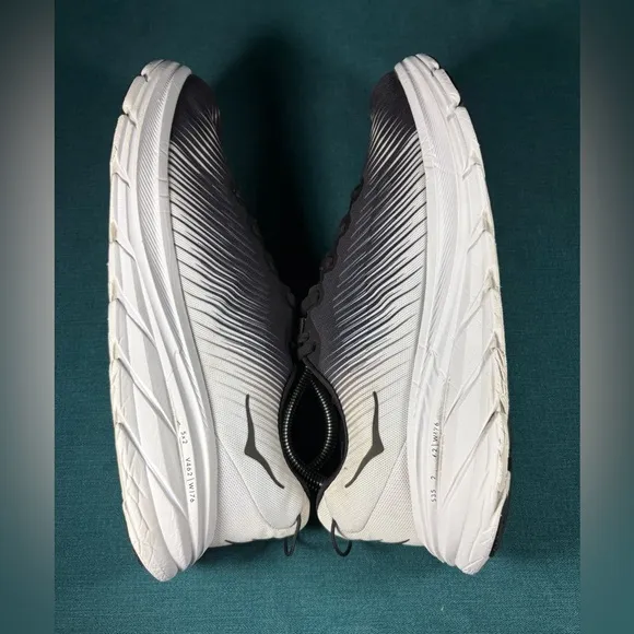 Size 9.5 - Women’s Hoka One Rincon 3 Black/white shoes