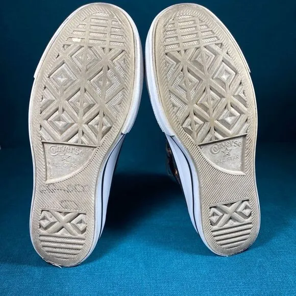 Size 6 - Women’s Converse Platform metallic glitter shoes