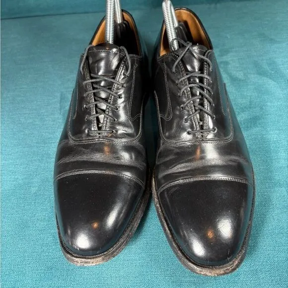 Size 9 - Johnston &amp; Murphy Men's Black Leather shoes