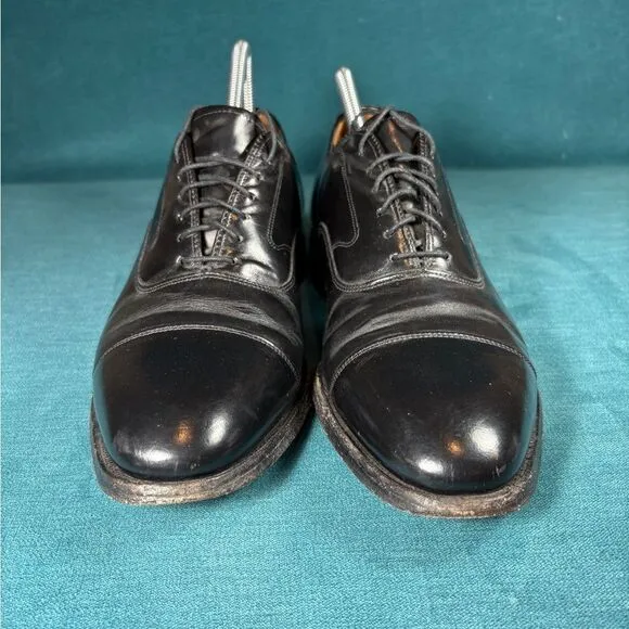 Size 9 - Johnston &amp; Murphy Men's Black Leather shoes