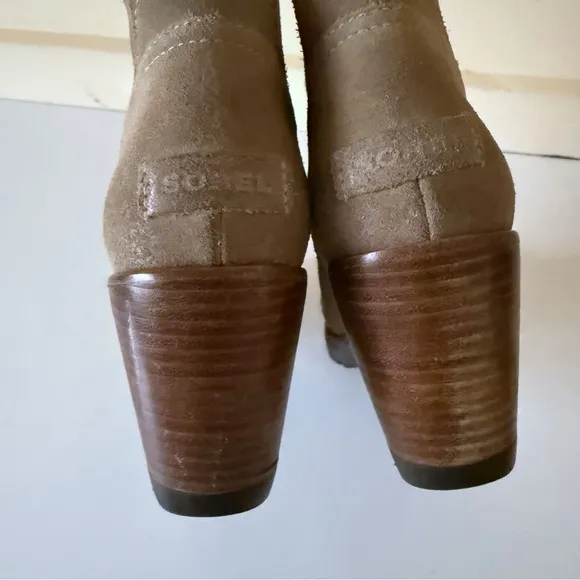 Sorel After Hours Chelsea Wedge Ankle Boots Tan Beige Suede Sz 7