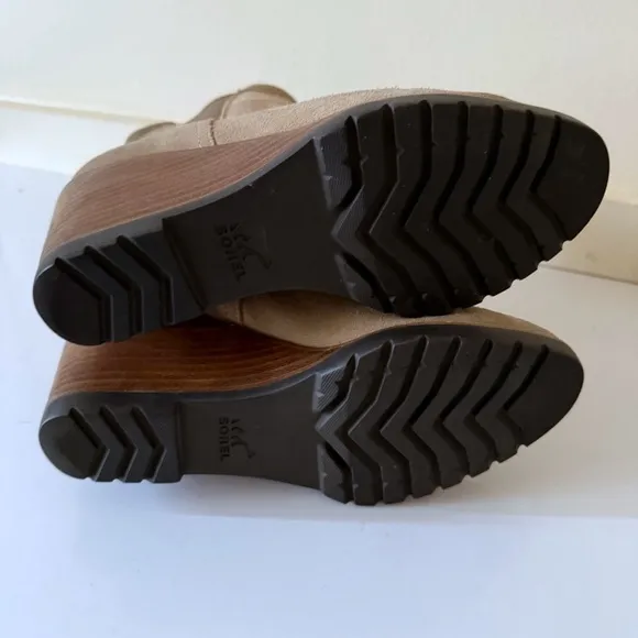 Sorel After Hours Chelsea Wedge Ankle Boots Tan Beige Suede Sz 7