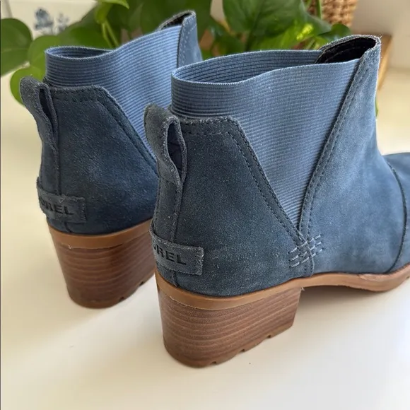 Sorel Cate Chelsea Heeled Pull On Ankle Boots Blue Suede Women's Size 8.5