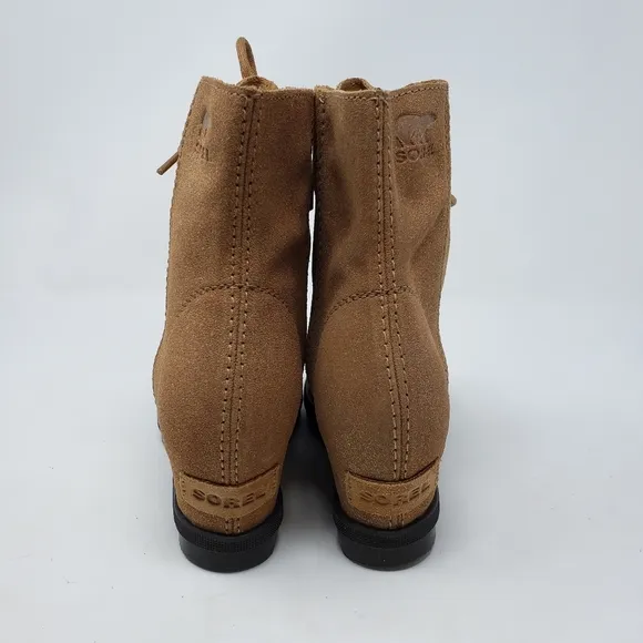 Sorel Joan of Arctic tan suede wedge boots size 5 big girls