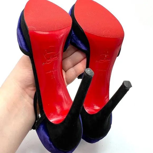 🌷❤️‍🔥SPRING SALE 🔥 FINAL PRICE🌷💥Christian Louboutin Velevt Oeooo Sandals 38