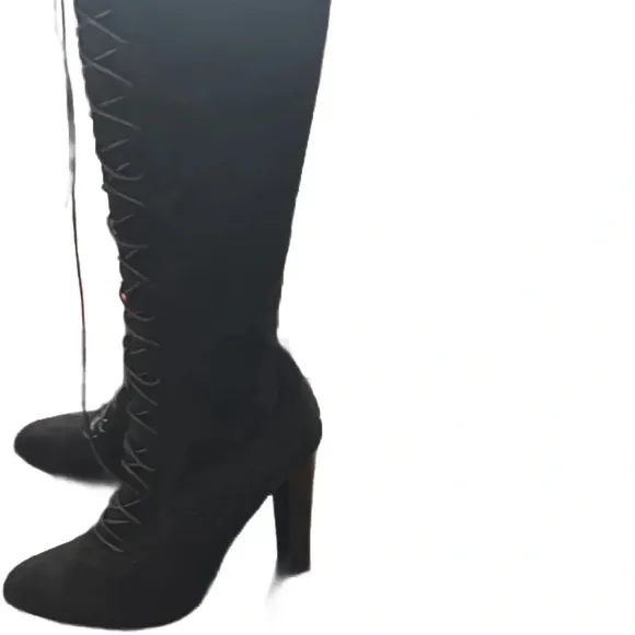 STEVE MADDEN LACE UP O ER THE KNEE BOOTS