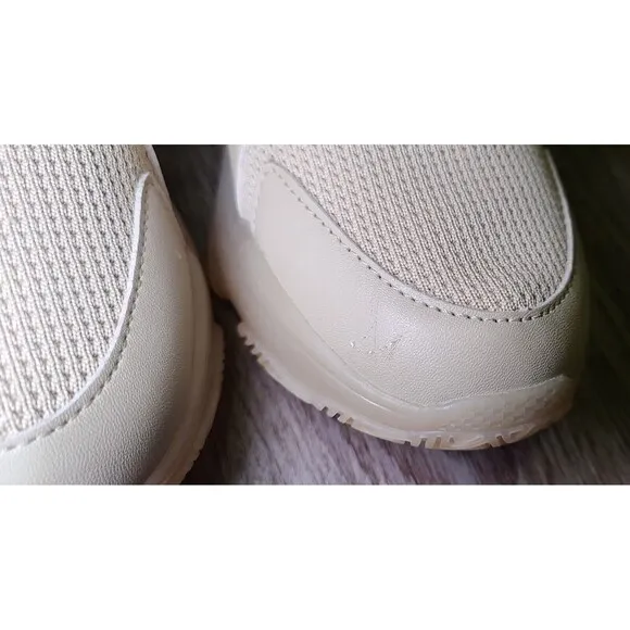 Steve Madden Vance Women's Rhinestone Trainer Beige Sneakers Size 8M Shoes