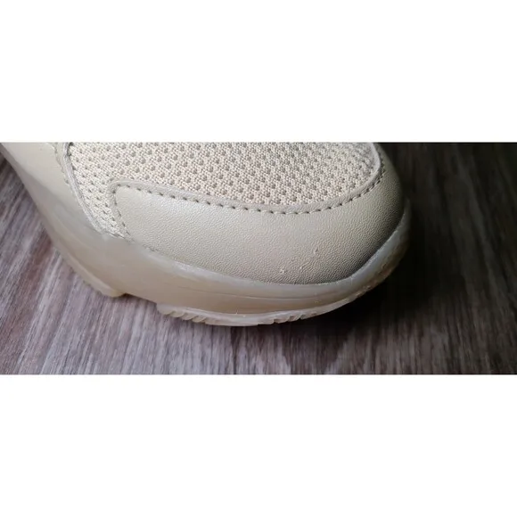 Steve Madden Vance Women's Rhinestone Trainer Beige Sneakers Size 8M Shoes