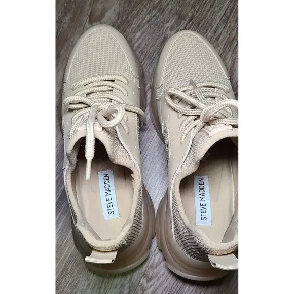 Steve Madden Vance Women's Rhinestone Trainer Beige Sneakers Size 8M Shoes