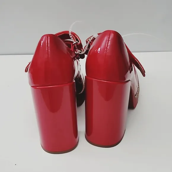 Steve Madden Twice Platform Pump Shoes