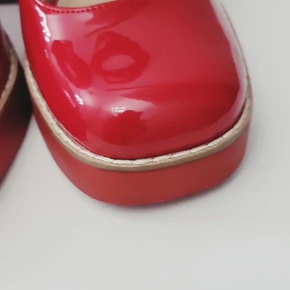 Steve Madden Twice Platform Pump Shoes