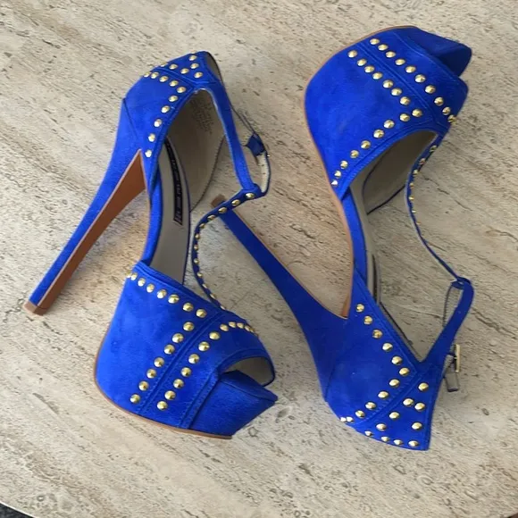 STEVEN Steve Madden ASTRRO Blue Gold Studded Leather Suede Stiletto heel Sz 8.5