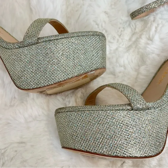 STUART WEITZMAN Nudistcurve Hollywood Shimmery Platform Heels Size 8  Wedding