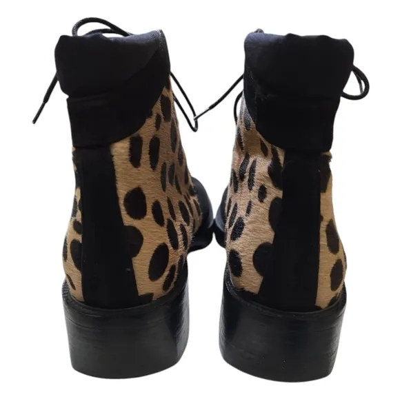 Stuart Weitzman Pony Hair Leopard Suede Disco Retro Chunky Ankle Boots 9 Lace-up