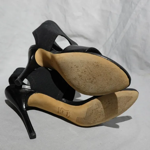 STUART WEITZMAN Scuba Black Heeled Sandals with Woven Ankle Cuff, size 7