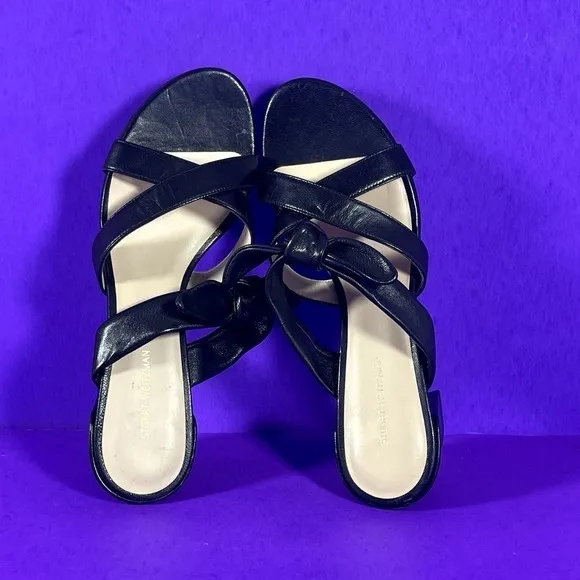 Stuart Weitzman Women's Black Leather Bow Slip On Sandal Shoe Size 8-NEW