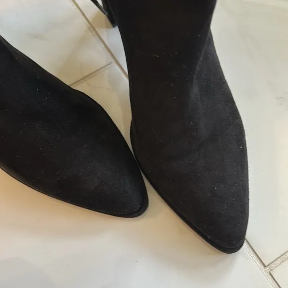 Stuart Wiseman Elegant Black Knee-High Boots