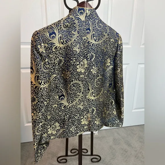 Stunning traditional Chinese jacket in Blue and Gold