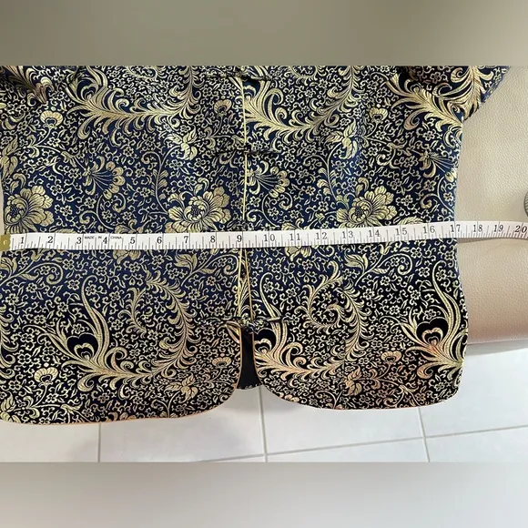 Stunning traditional Chinese jacket in Blue and Gold