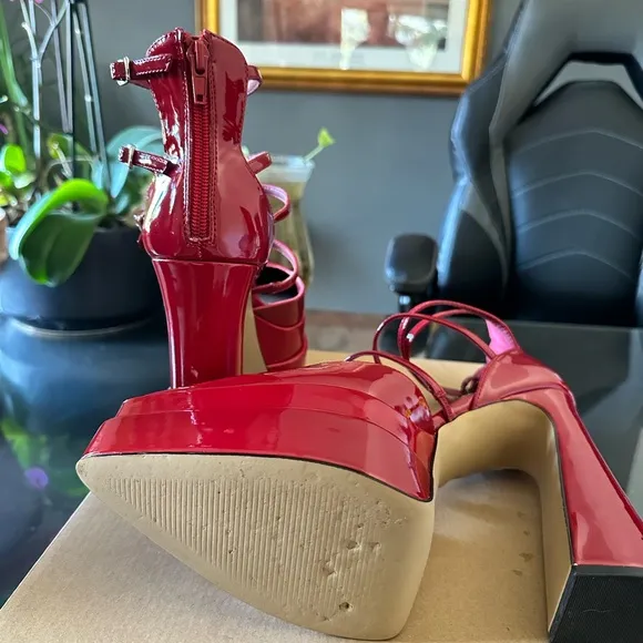 SYTEVE MADDEN PLATFORM SHOES