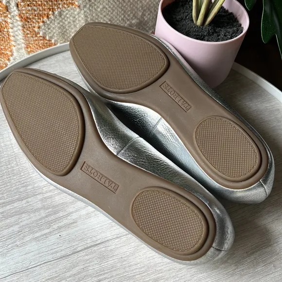 TALBOTS Moccasin shoes