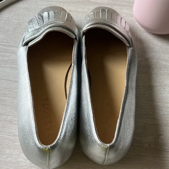 TALBOTS Moccasin shoes
