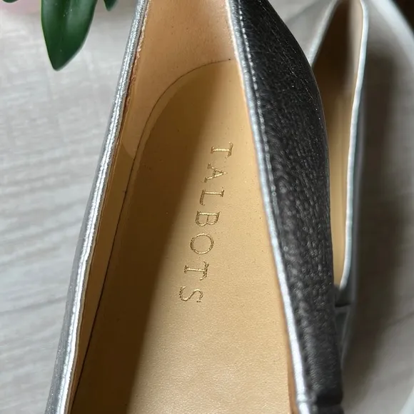 TALBOTS Moccasin shoes