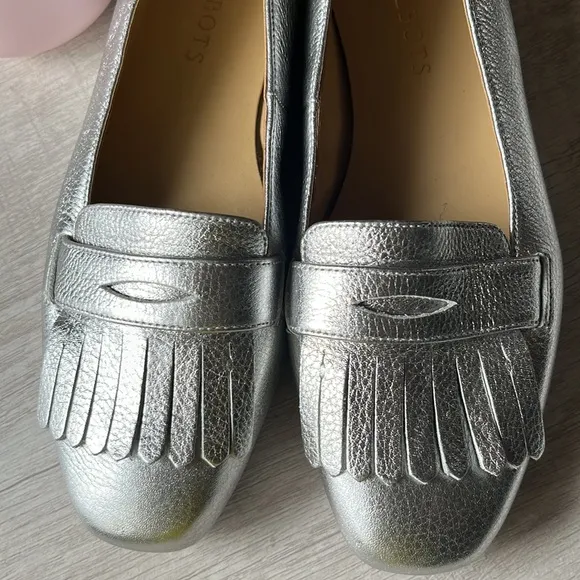 TALBOTS Moccasin shoes