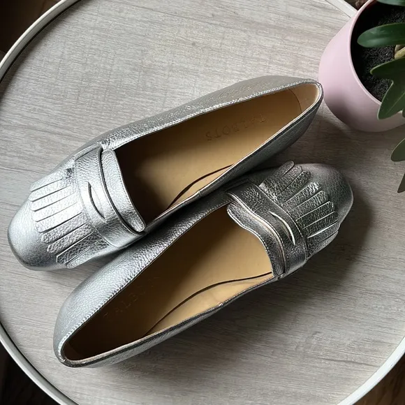 TALBOTS Moccasin shoes
