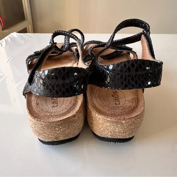 Taos Trulie Black Woven Braided Leather Strappy Sandals Sz 6-6.5 Cork Snake Skin