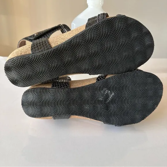 Taos Trulie Black Woven Braided Leather Strappy Sandals Sz 6-6.5 Cork Snake Skin