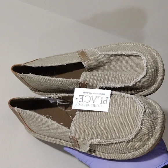 The Children's place Youth Boy - Size 3 Slip-on Shoes Tan &amp; Brown, With Velcro