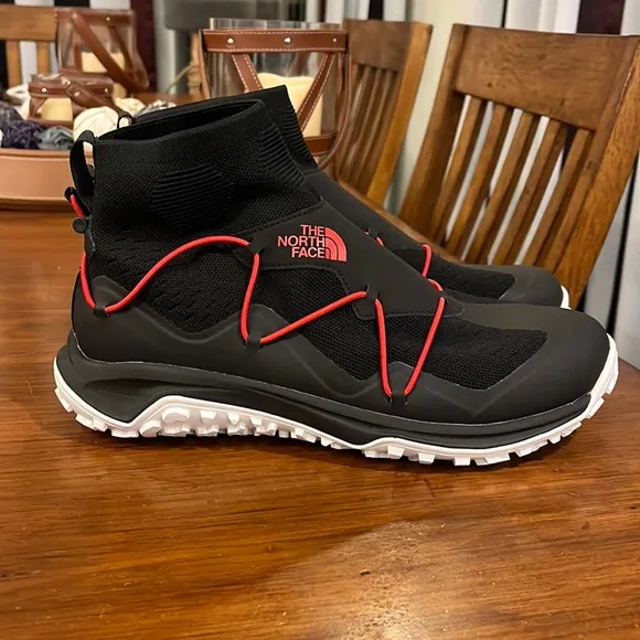 The North Face Sihl Mid Shoes Sneakers new black red Urban Explorer Mens 10.5