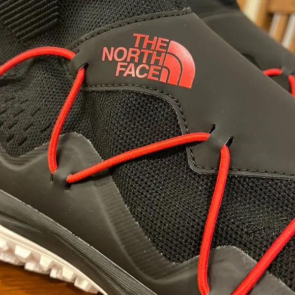 The North Face Sihl Mid Shoes Sneakers new black red Urban Explorer Mens 10.5