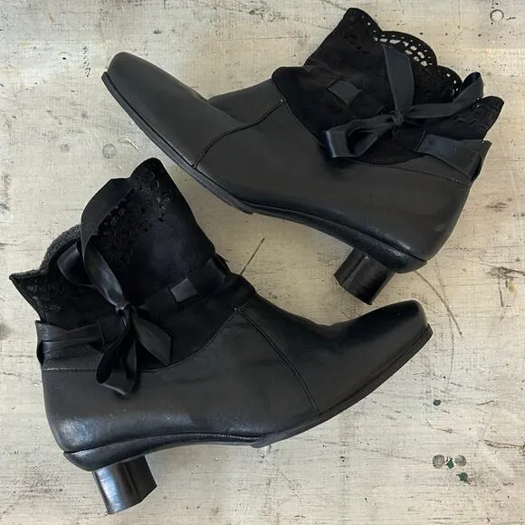 Think! Leather suede lace bow square toe block heel coquette prairie steampunk 7