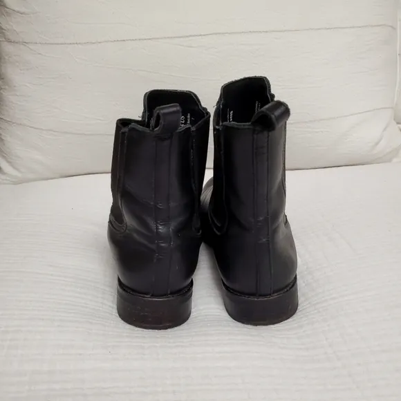 Thursday Boot Company Women's Black Leather Duchess Chelsea Size 7.5 Classic