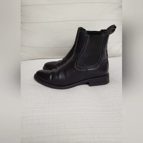 Thursday Boot Company Women's Black Leather Duchess Chelsea Size 7.5 Classic