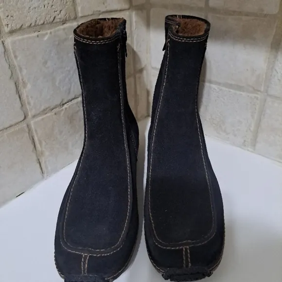 Timberland Black Suede Boots size 8