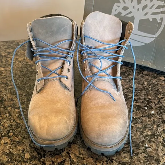 Timberland Light Gray men’s leather Boots EUC 10.5