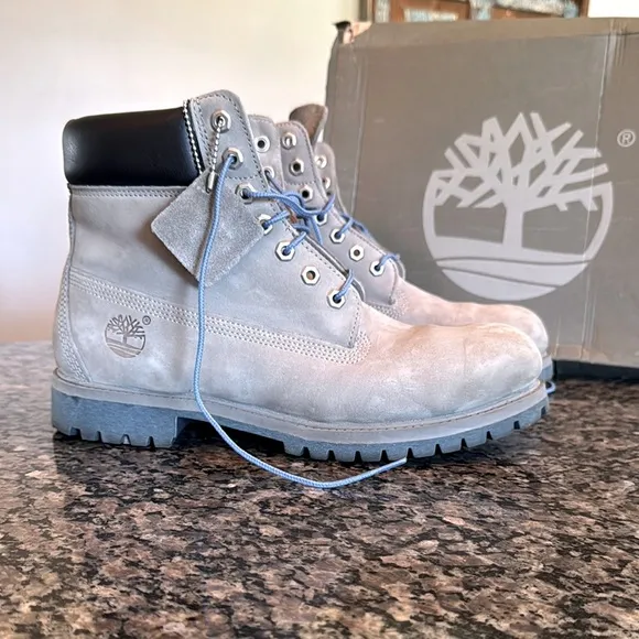 Timberland Light Gray men’s leather Boots EUC 10.5