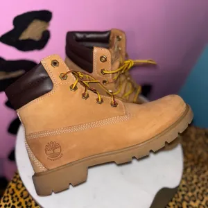 Timberland Tan Leather Boots 6.5 Women