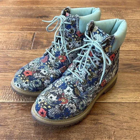 Timberland Women's 6 Inch Premium Fabric Boots Multicolor Floral Size 6.5