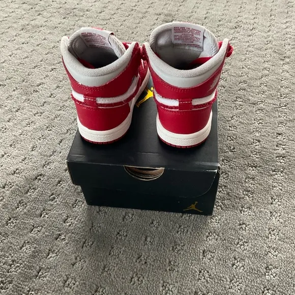 Toddler Jordan 1 Retro High