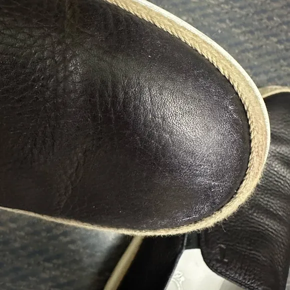 Tod's Men's Black Slip-On Shoes In excellent used condition.men’s size 7 1/2