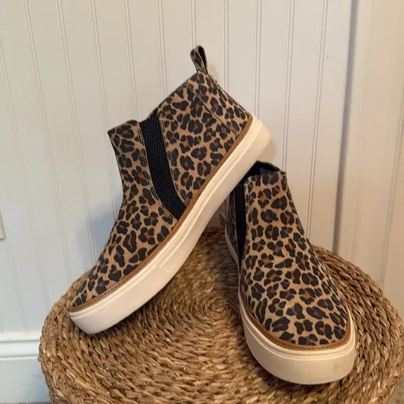 Tom’s Bryce Leopard Print Slip-On Women's Sneakers - 10 - NWT