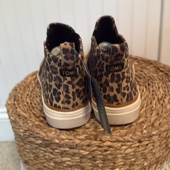 Tom’s Bryce Leopard Print Slip-On Women's Sneakers - 10 - NWT