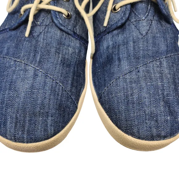 Toms Shoes Mens 9 Blue Denim Fabric Cream Low Tops Comfy Lace Up Sneakers